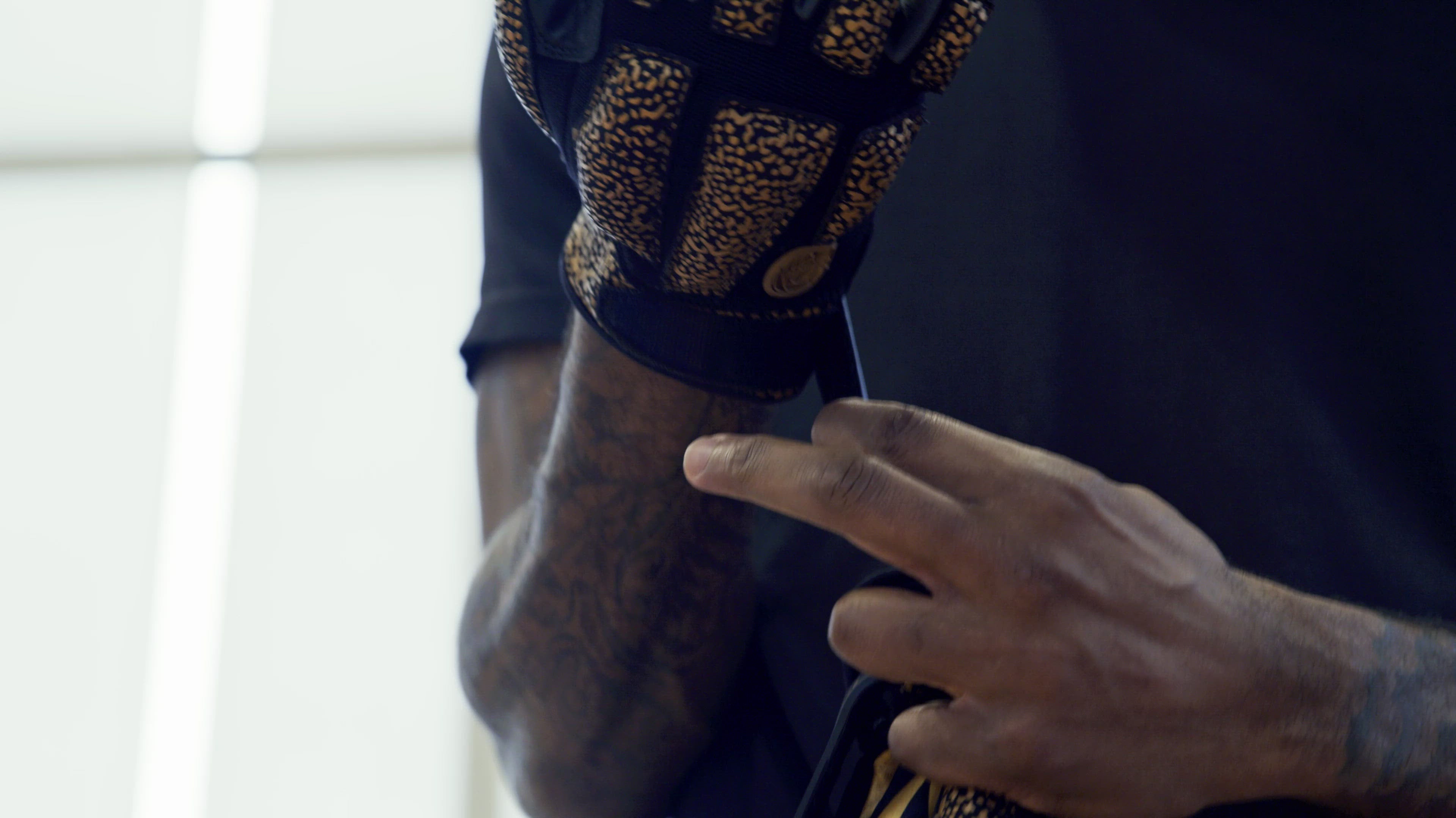 POWERHANDZ Basketball Anti-Grip Weighted Gloves
